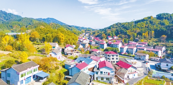 谱写茶乡巨变新篇章 ——湖南省委宣传部（省文资委）系统乡村振兴对口帮扶安化县纪实_fororder_res03_attpic_brief