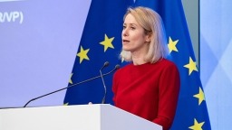 欧盟呼吁结束对伊军事行动_fororder_532cdfa5ca834ae789f64928fc80526d