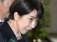 深追踪丨高市“拜鬼”，余毒未消！右翼政客披着虚假外衣将日本引入危局