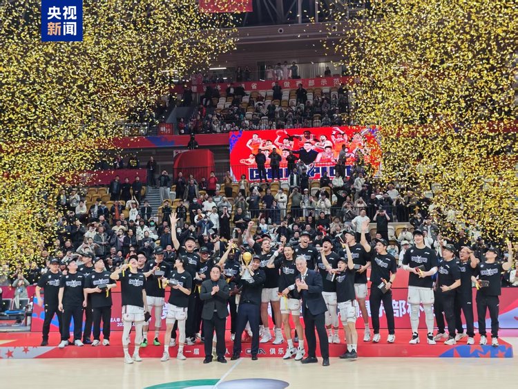 上海队夺得首届CBA俱乐部杯冠军
