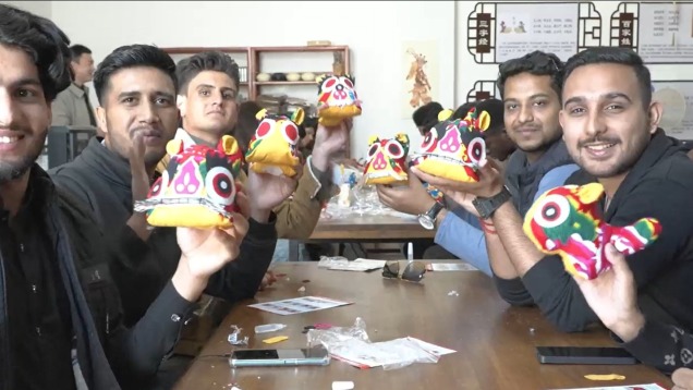 Cross-Cultural Dialogue: International Students Bring Intangible Heritage of “Cloth Tigers” to Life_fororder_微信截图_20250528145915(1)