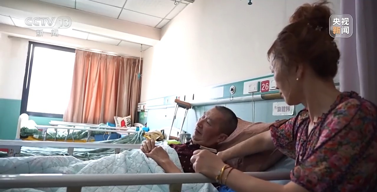 从买商品到买服务 提振消费有哪些新的做法和思路？