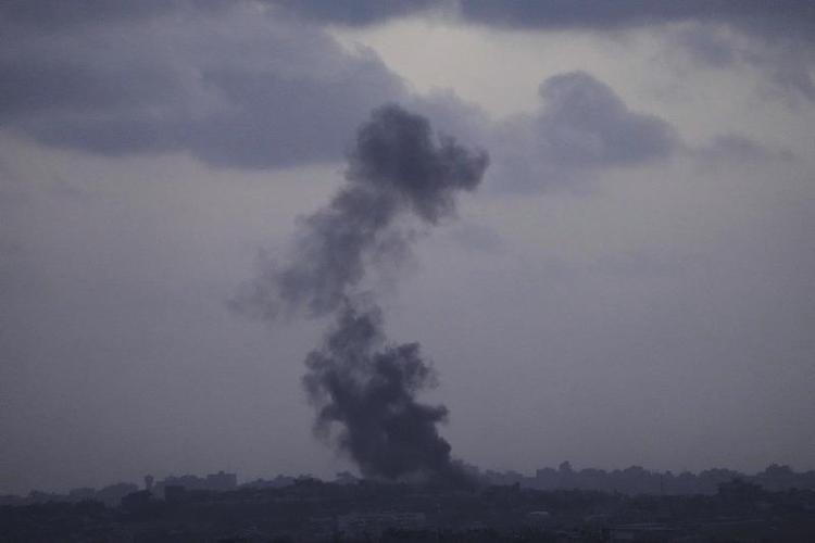 以军空袭加沙地带南部 已致23人死亡