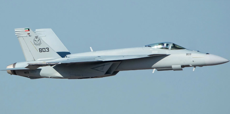 科威特空军一架战斗机在执行训练任务时坠毁