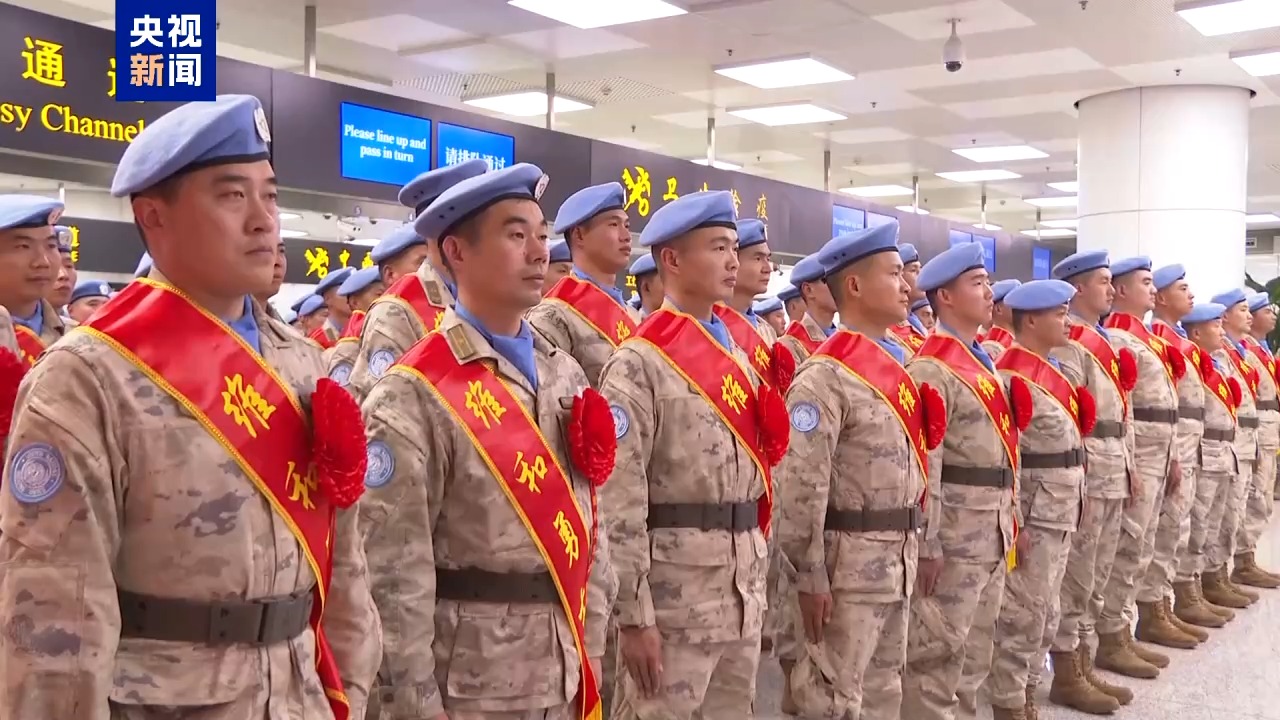 中国第十五批赴南苏丹（瓦乌）维和部队出发