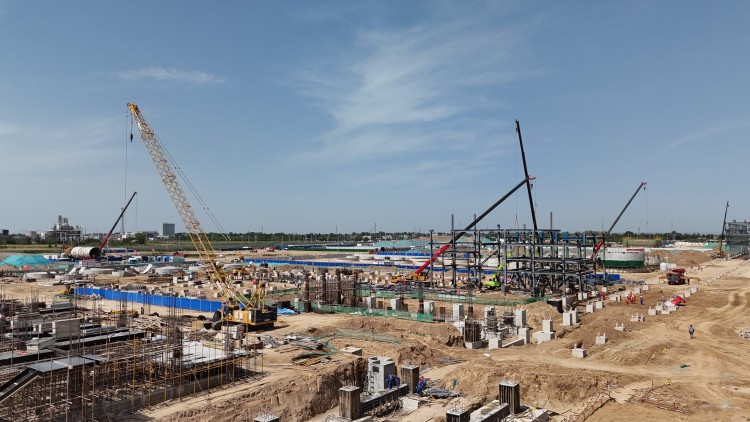 庆阳：项目建设量质齐升 市属省列项目完成投资额甘肃第一_fororder_庆阳同欣轻烃深加工项目施工现场。薛亮