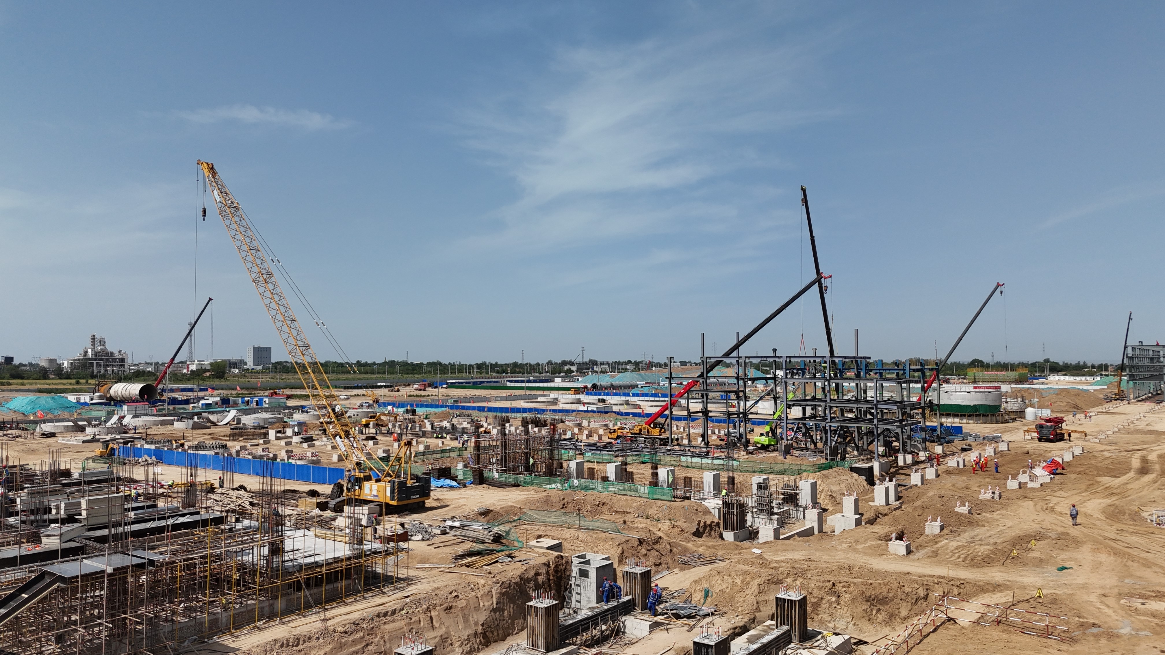庆阳：项目建设量质齐升 市属省列项目完成投资额甘肃第一_fororder_庆阳同欣轻烃深加工项目施工现场。薛亮
