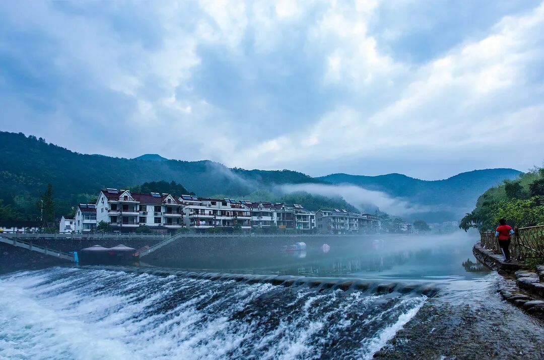 '녹수청산'에서 '금산은산'으로…퉁루, 자연 속 공동부유의 길을 그리다_fororder_微信图片_20260124205438