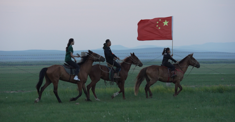 歌游北疆夏至时 踏歌寻迹新左旗融合之路_fororder_图片2
