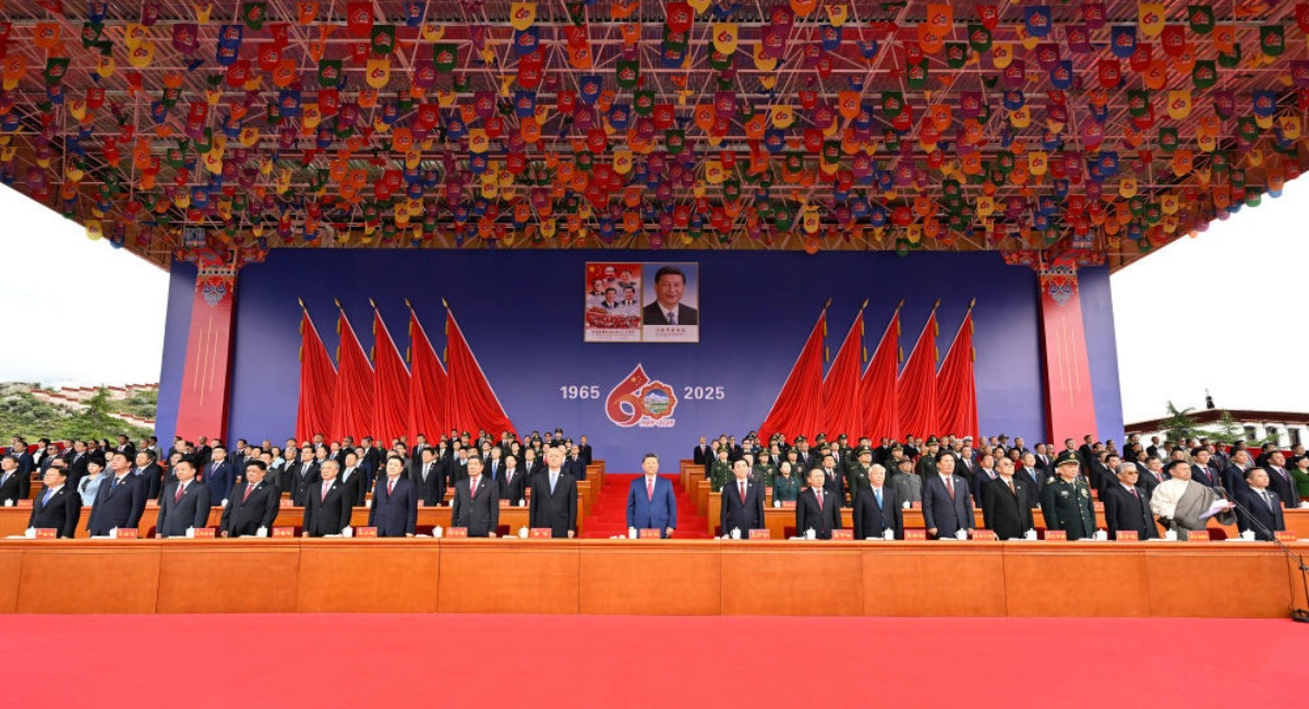 习近平出席西藏自治区成立60周年庆祝大会_fororder_20250821bf89f2a134b047768501634343b966d2_202508213a04d6e34f704d2ab024ca3c3565e0ba_副本tt