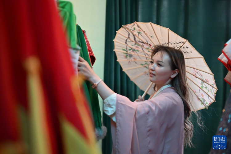 通讯丨吉尔吉斯斯坦“中文热”背后的驱动力