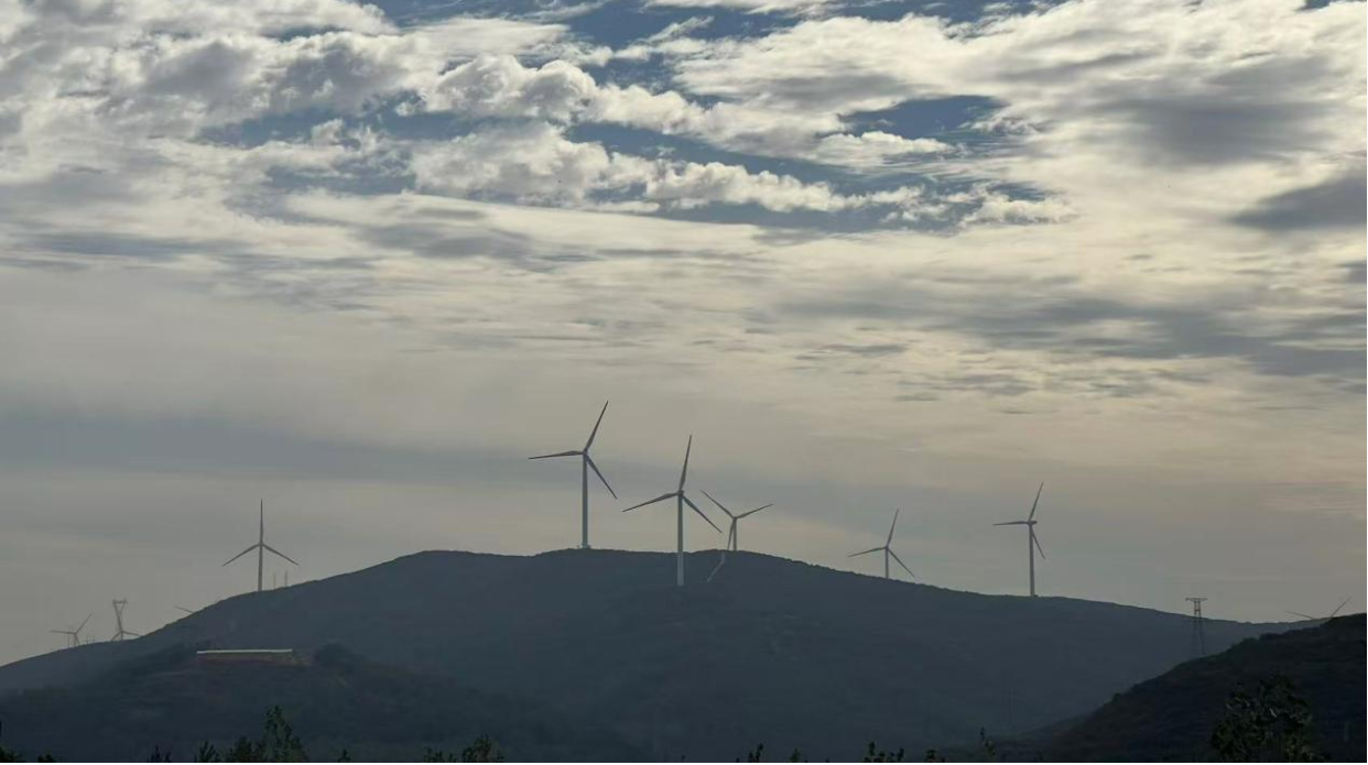 State Grid Sanmenxia Power Supply Company Ensures Efficient Integration of New Energy Projects_fororder_图片2