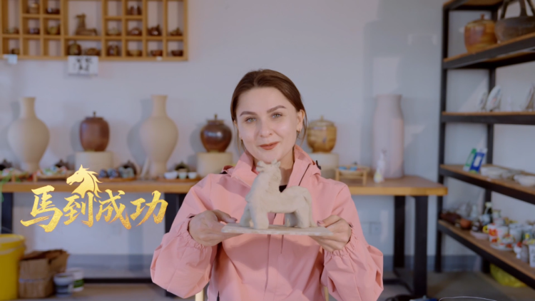 全球连线丨外国博主寻迹中国新活力：“空心村”的蝶变新路