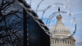 限制美总统战争权力议案在众院遭否决_fororder_美国国会大厦