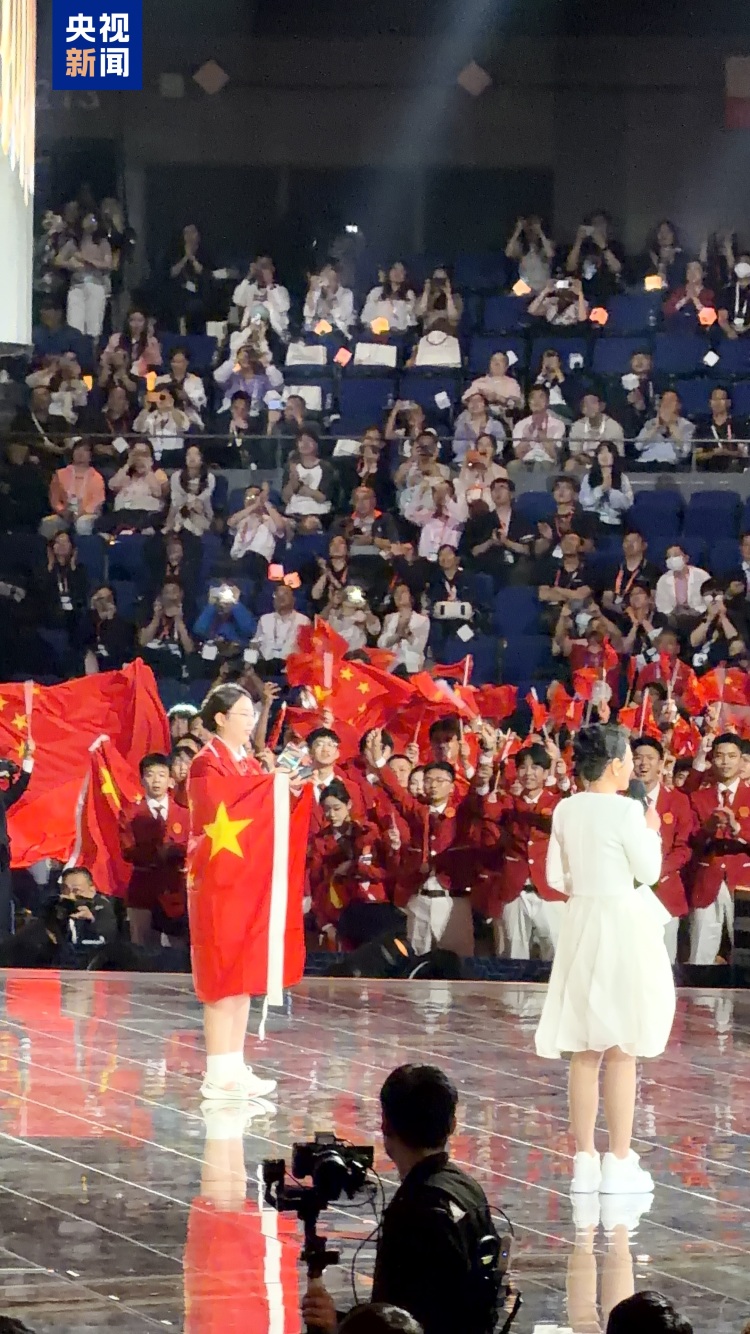 “冠军中的冠军”！中国选手何晓嫚获得阿尔伯特·维达大奖
