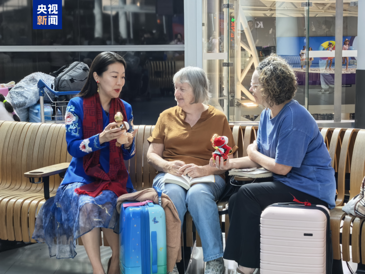 全球看春晚 南半球圈粉！总台春晚宣传片首次亮相奥克兰国际机场