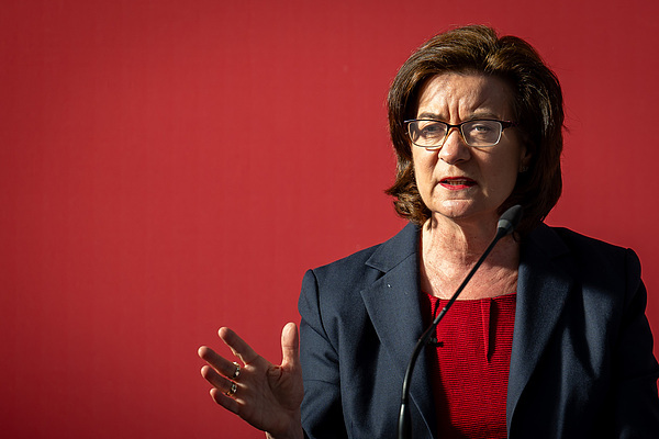 英国威尔士首席大臣宣布辞任威尔士工党领袖