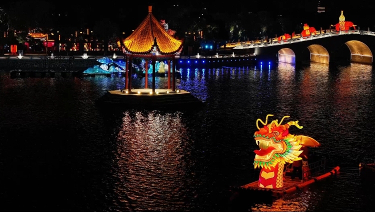 只是在开封坐个船，一不小心就“穿越”回宋朝了丨原来你是这样的河南