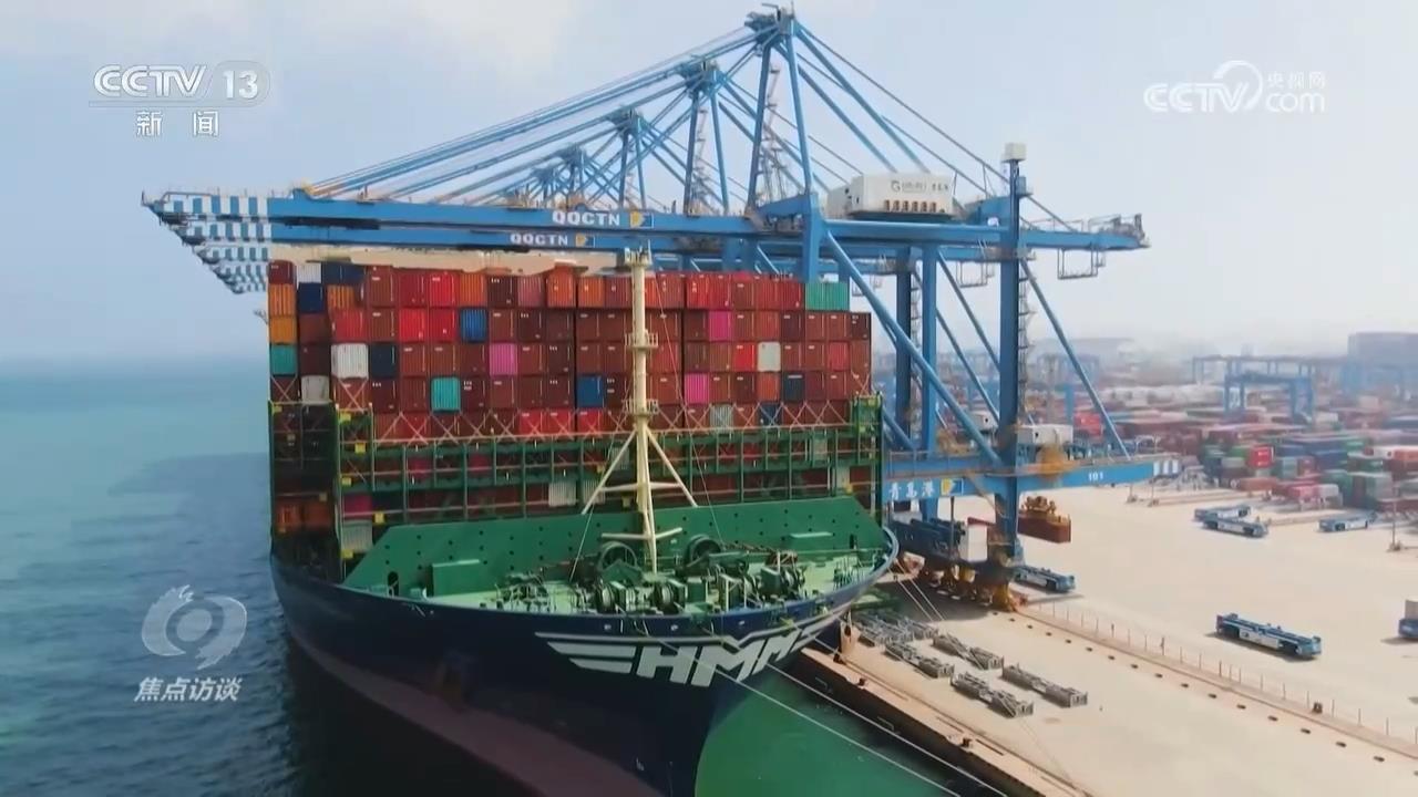 焦点访谈｜坚定不移办好自己的事 中央政治局会议为经济工作定向稳舵