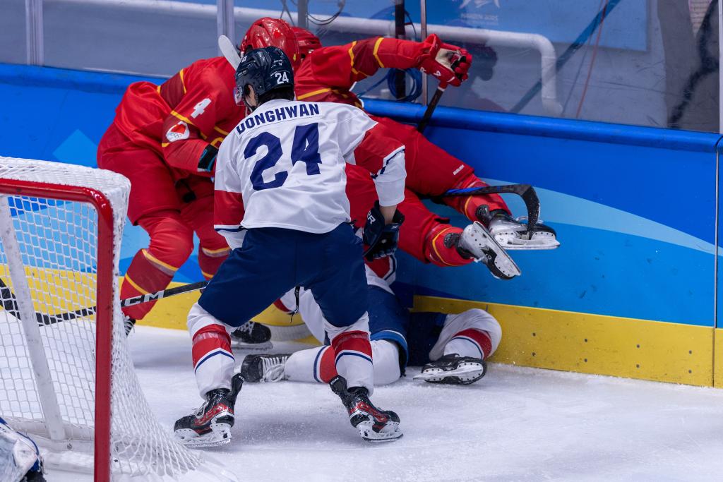 亚冬会|遭遇加时“绝杀 ”中国男冰憾负韩国队