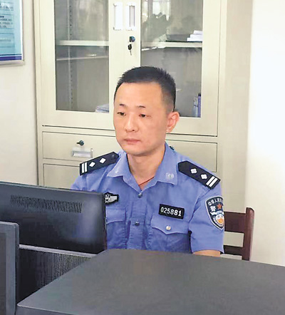 “危险面前勇往直前的硬汉”——追记全国“公安楷模”邱建军