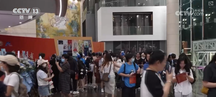 文化演出市场热力十足 感受醇厚家国情怀 共享国庆佳节喜悦与荣光