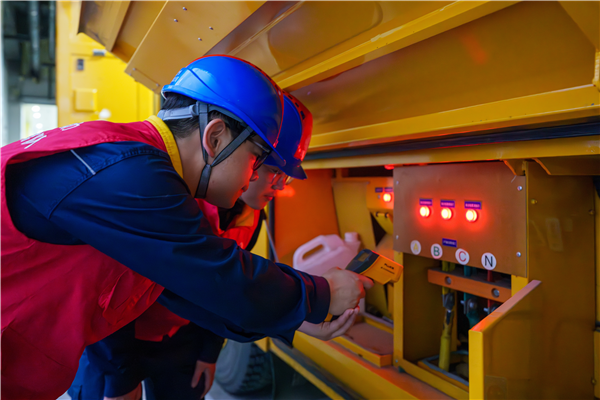 State Grid Wuhan Ensures Uninterrupted Power Supply for 2025 World Digital Education Conference_fororder_图片2