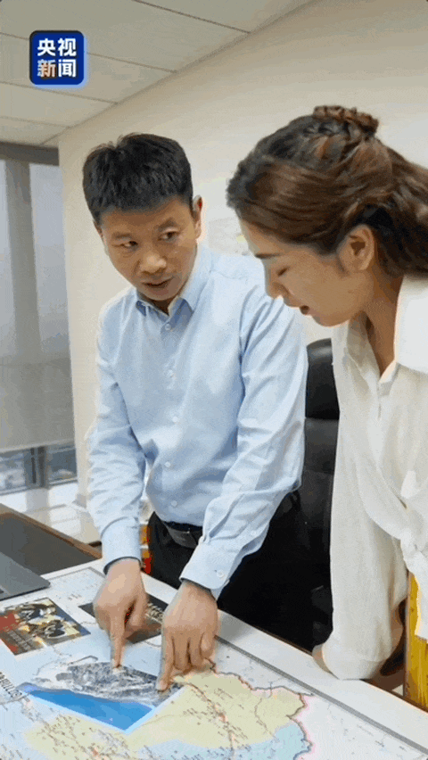 新疆导游迪丽努尔来北京见到他，不禁红了眼眶……