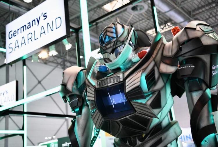 年终特稿丨2025年，世界经济“五色”交织