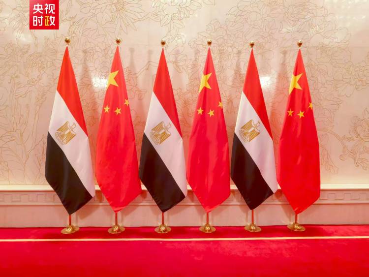 时政快讯丨习近平会见埃及总理马德布利