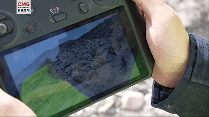 新疆春季转场接近尾声 各地护航牧民转场路