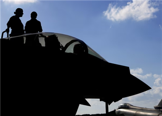 英国正将喷气式飞机等军事资源向中东转移