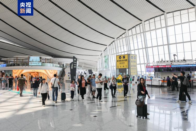 北京两机场端午假期预计运输旅客超100万人次
