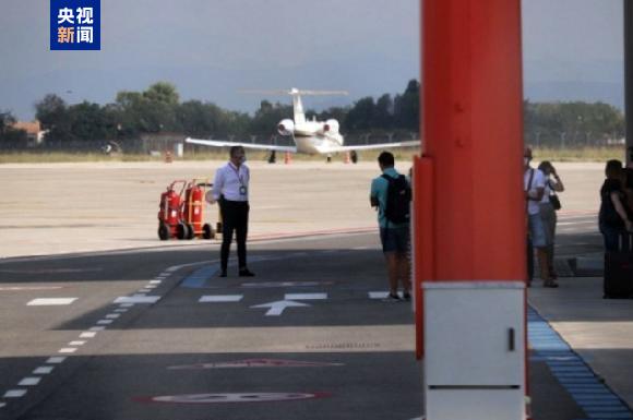 因疑似炸弹威胁 塞尔维亚航空一航班乘客被疏散