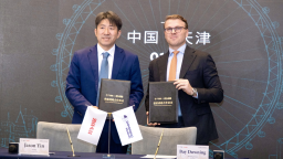 中英实力企业携手打造国际人才善意居住新生态