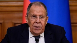 视频丨拉夫罗夫与欧安组织主席互赠礼物