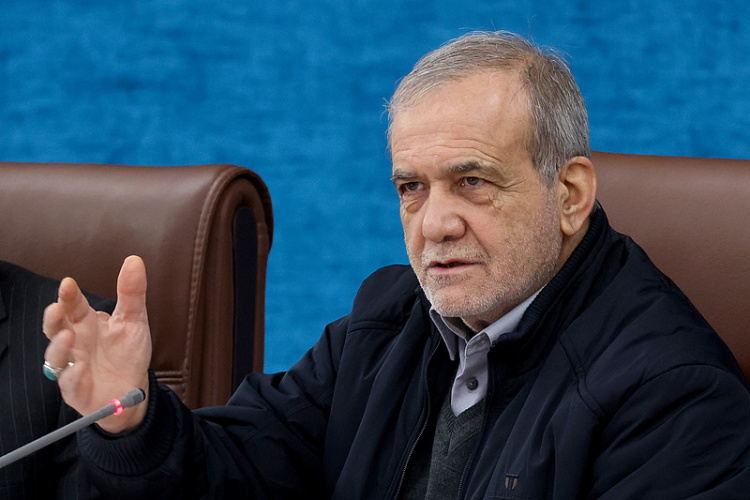 伊朗总统佩泽希齐扬提出“危机后管理”方案