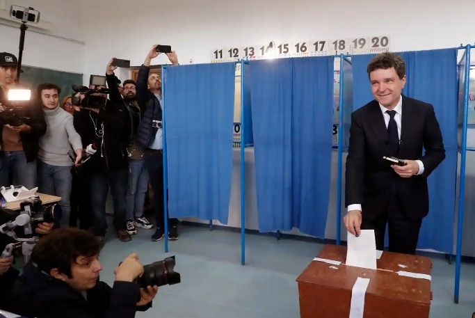 罗马尼亚总统选举第二轮投票结束 出口民调显示尼库绍尔·达恩领先