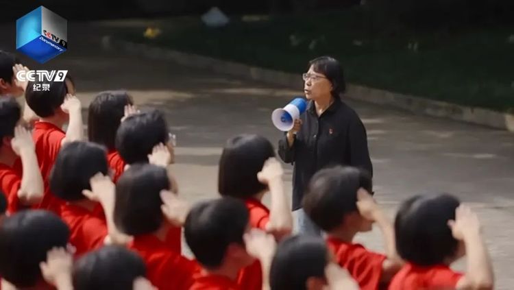 致敬新中国每一个奋斗者！纪录片《新中国——平凡而闪光的足迹》今晚CCTV-9开播