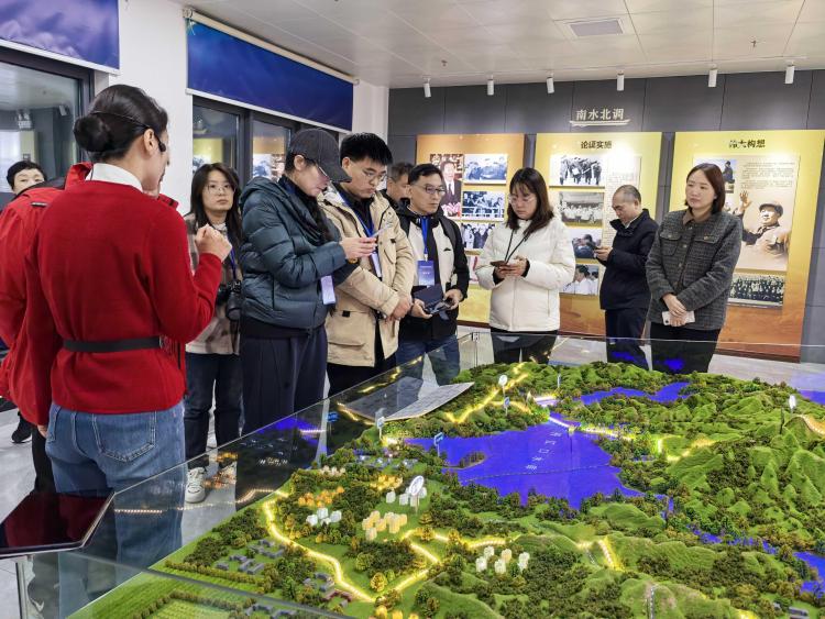 南水北调 利国利民——“中国式现代化发展看河南”两岸媒体联合采访团走访南水北调中线工程渠首_fororder_3
