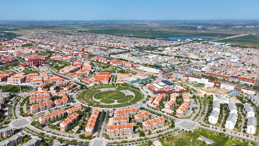 巩固拓展脱贫攻坚成果 加快推进乡村全面振兴_fororder_1764502564688_394