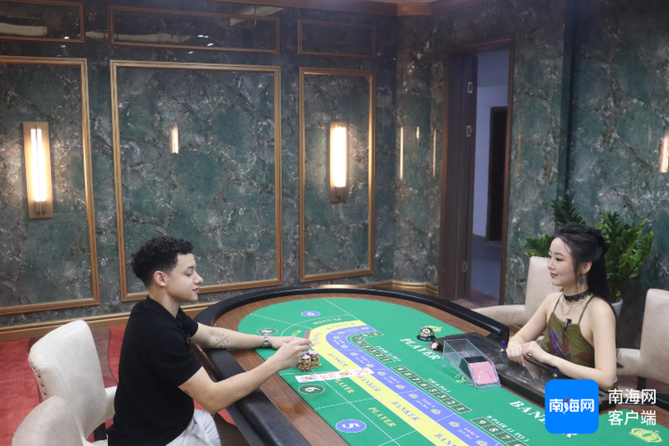 外国网红看海南 | 废弃建筑变棚拍基地 中英跨国情侣在陵水影视基地大秀演技