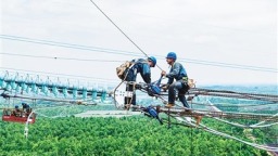 海南建设首个500千伏工程