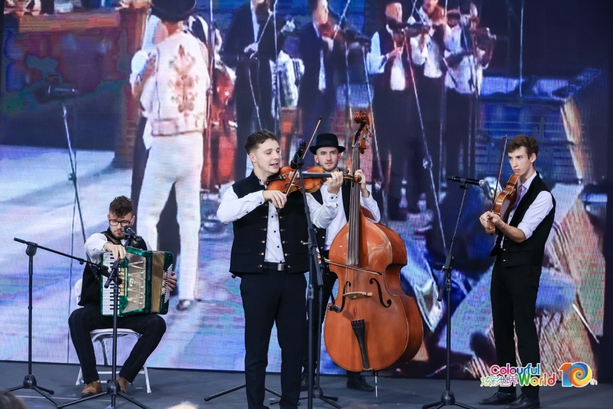 10th Colorful World Cultural Exhibition and Exchange Event Kicks off in Beijing_fororder_8