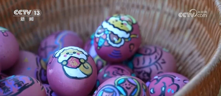 自导自演迎新春 歌唱当代好生活!火热“村晚”点亮春节“仪式感”