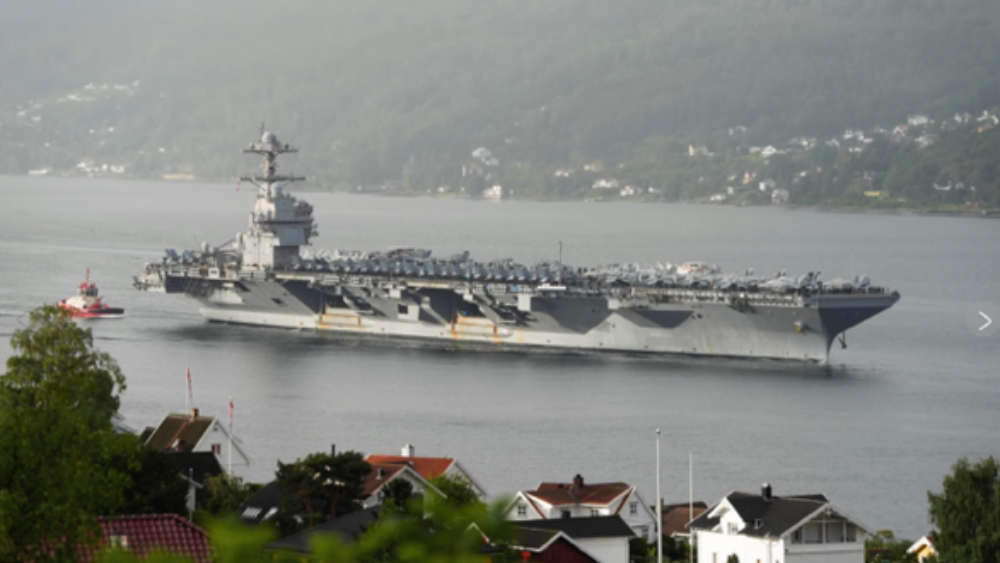 北美观察丨航母逼近 白宫议战 美委高压态势会否升级为区域战争？