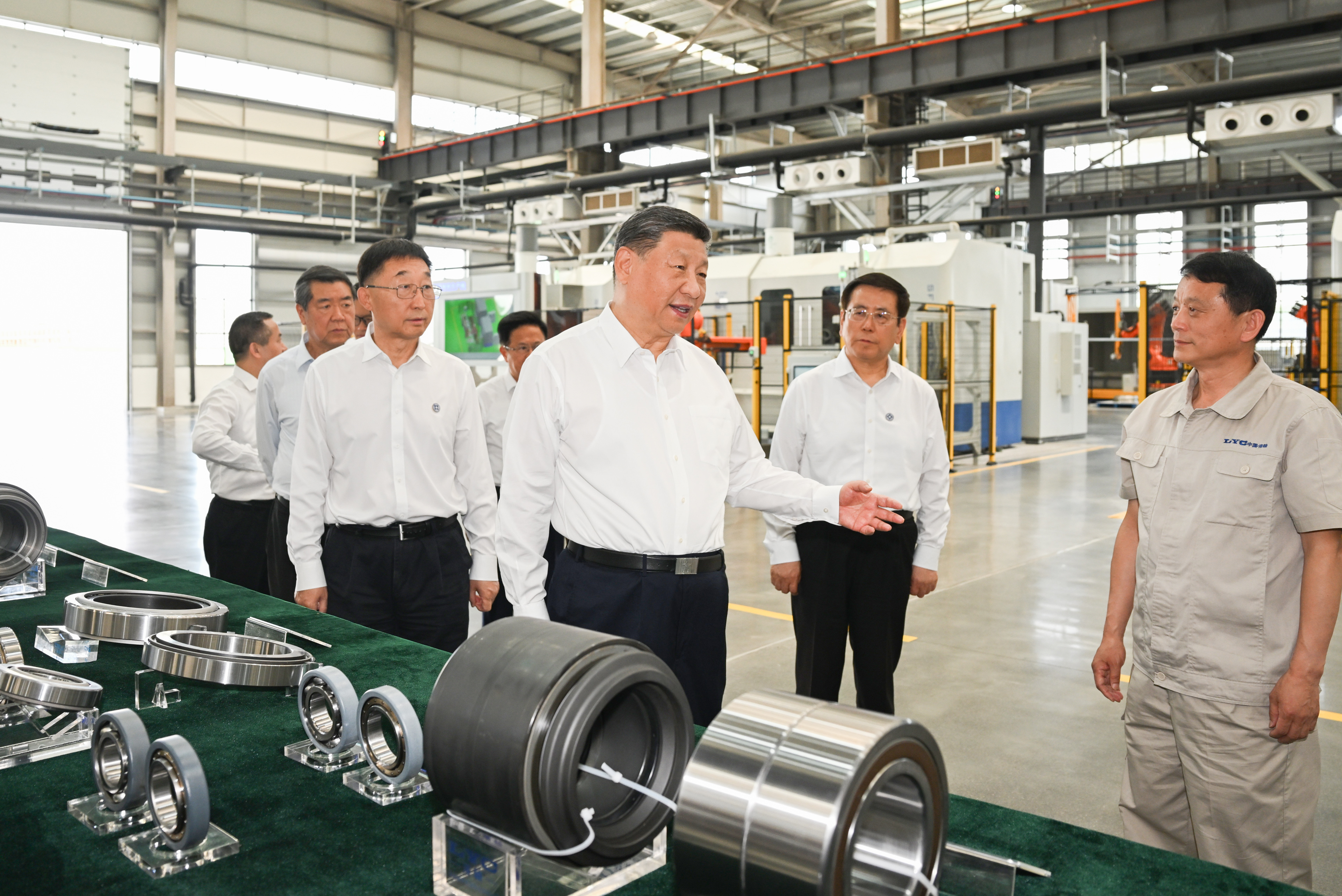 习近平在河南考察时强调 坚定信心推动高质量发展高效能治理 奋力谱写中原大地推进中国式现代化新篇章