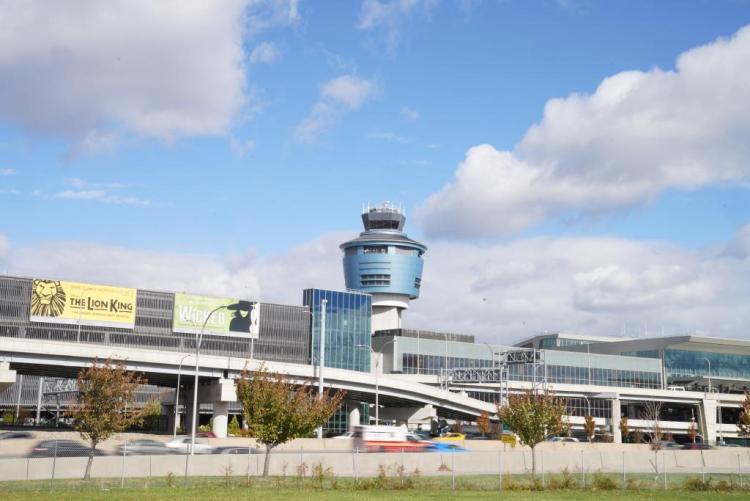 政府“停摆”致空管人员严重短缺 全美约6000架次航班受影响_fororder_cf320bdbe8394c16963c6359c3326a88