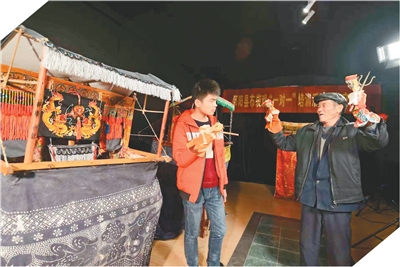 邵阳布袋戏：蓝帷藏万象 十指舞春秋_fororder_6