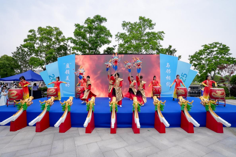 Fragrant Zongzi and Dragon Boat Races: Neighborhood Culture Festival Kicks off in Yingpu Subdistrict, Qingpu District, Shanghai_fororder_图片1